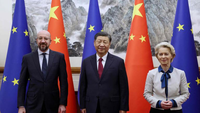 Xi Jinping, Charles Michel y Ursula von der Leyen.